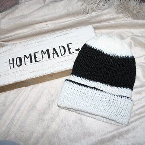 🖤 Black & White Striped Wool Beanie – Handmade · NEW · One Size